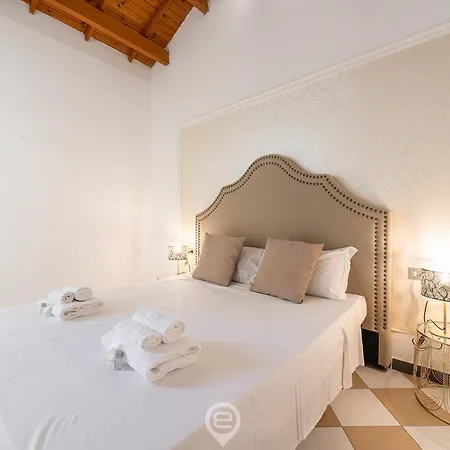 Estay - The Corner House Vendégház