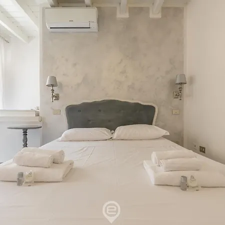 Estay - The Corner House Casa de hóspedes