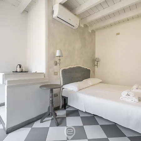 Estay - The Corner House Casa de hóspedes