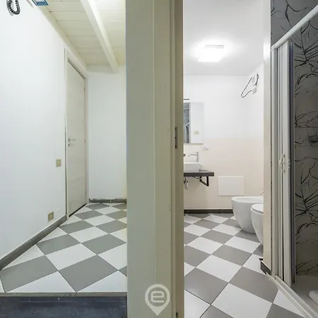 Estay - The Corner House