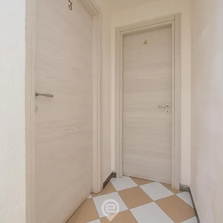 Estay - The Corner House Casa de hóspedes 3*